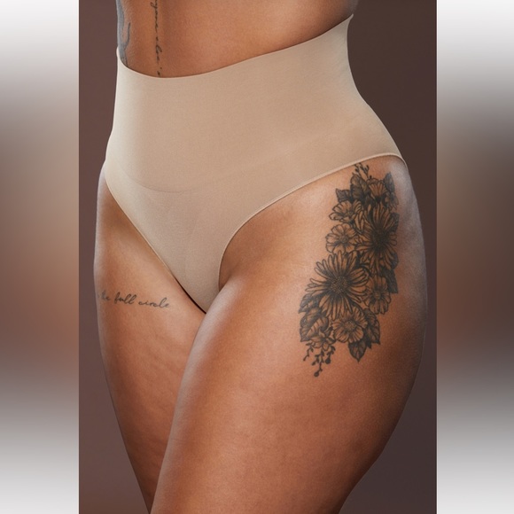 ✨Host Pick✨ YITTY Lizzo Nearly Naked Shaping High Waist Brief - Picture 4 of 6
